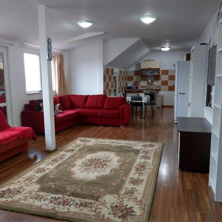 Apartament 5 Camere Cu Balcon Costinesti Plaja 5 Minute Nucilor 6 Esterno foto