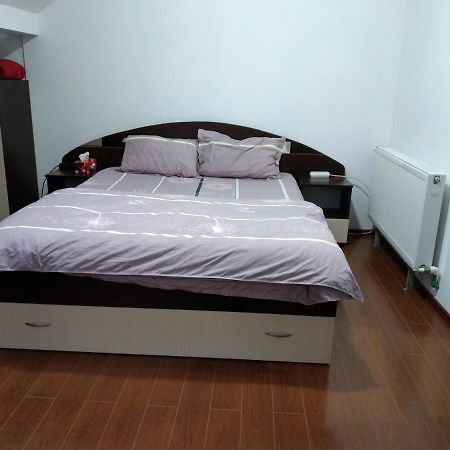 Apartament 5 Camere Cu Balcon Costinesti Plaja 5 Minute Nucilor 6 Esterno foto