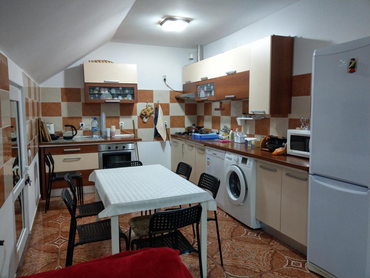 Apartament 5 Camere Cu Balcon Costinesti Plaja 5 Minute Nucilor 6 Esterno foto