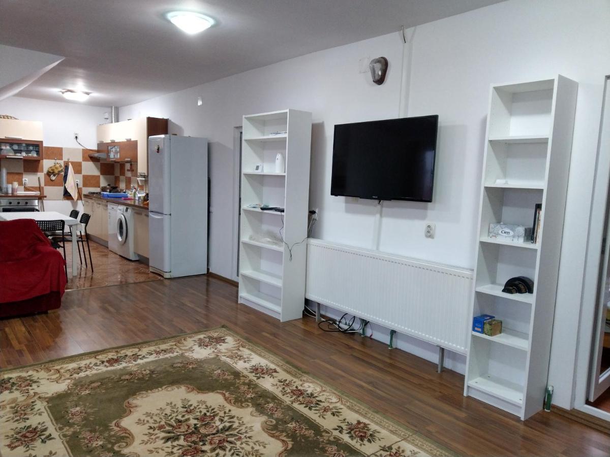 Apartament 5 Camere Cu Balcon Costinesti Plaja 5 Minute Nucilor 6 Esterno foto